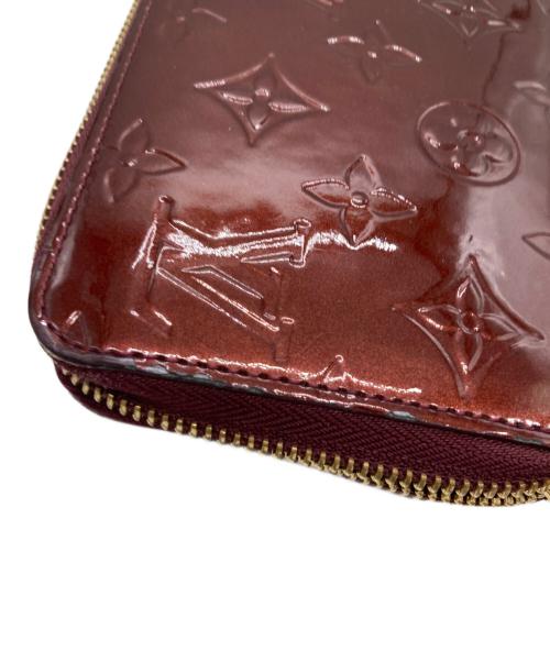 LOUIS VUITTON（ルイ ヴィトン）LOUIS VUITTON (ルイ ヴィトン) モノグラム・ヴェルニ ジッピー・ウォレット ブラウンの古着・服飾アイテム