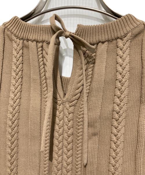 UNITED ARROWS（ユナイテッドアローズ）UNITED ARROWS (ユナイテッドアローズ) ケーブル ペプラム ロングスリーブ ニット ブラウン サイズ:-の古着・服飾アイテム