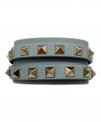 VALENTINOヴァレンティノ）の古着「ロックスタッズバングル」｜スカイブルー