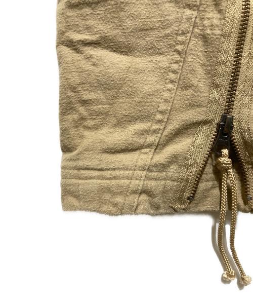 CAVEMPT（キャブエンプト）CAVEMPT (キャブエンプト) YOSSARIAN PANTS ベージュ サイズ:Sの古着・服飾アイテム