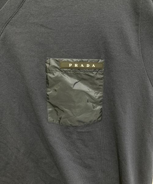 PRADA（プラダ）PRADA (プラダ) ラバーポケットVネックカットソー ネイビー サイズ:XXLの古着・服飾アイテム