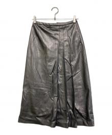 TOMORROW LAND（トゥモローランド）の古着「ロイヤルレザーライククロス アシンメトリープリーツスカート」｜グレー