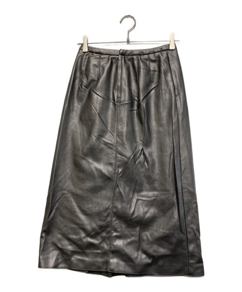 TOMORROW LAND（トゥモローランド）TOMORROW LAND (トゥモローランド) ロイヤルレザーライククロス アシンメトリープリーツスカート グレー サイズ:34の古着・服飾アイテム
