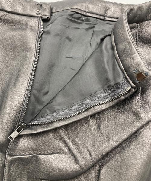 TOMORROW LAND（トゥモローランド）TOMORROW LAND (トゥモローランド) ロイヤルレザーライククロス アシンメトリープリーツスカート グレー サイズ:34の古着・服飾アイテム