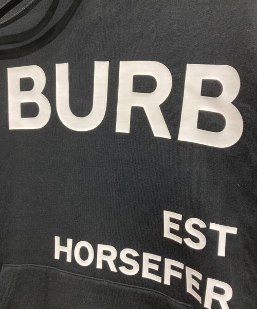 BURBERRY LONDON（バーバリーロンドン）BURBERRY LONDON (バーバリーロンドン) HORSEFERRY PRINT COTTON OVERSIZED HOODIE ホワイト×ブラック サイズ:Mの古着・服飾アイテム
