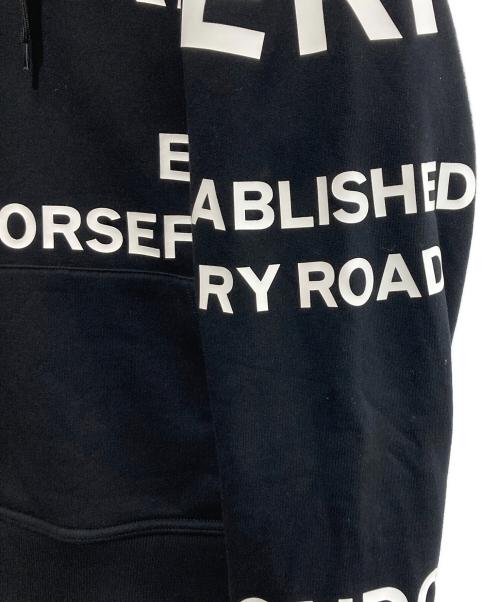 BURBERRY LONDON（バーバリーロンドン）BURBERRY LONDON (バーバリーロンドン) HORSEFERRY PRINT COTTON OVERSIZED HOODIE ホワイト×ブラック サイズ:Mの古着・服飾アイテム