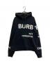 BURBERRY LONDON（バーバリーロンドン）の古着「HORSEFERRY PRINT COTTON OVERSIZED HOODIE」｜ホワイト×ブラック
