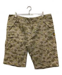 A BATHING APE（アベイシングエイプ）の古着「カモフラカーゴハーフパンツ」｜カーキ