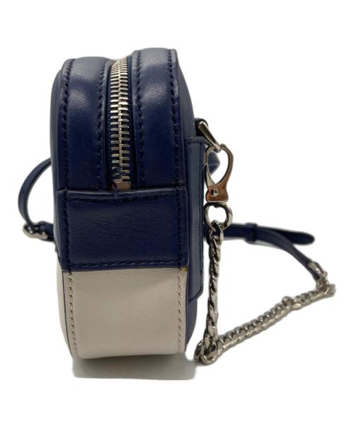 TOD'S（トッズ）TOD'S (トッズ) サメショルダーバッグ ネイビーの古着・服飾アイテム