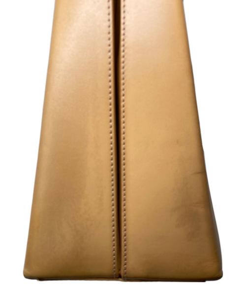 Salvatore Ferragamo（サルヴァトーレ フェラガモ）Salvatore Ferragamo (サルヴァトーレ フェラガモ) ハンドバッグ ベージュの古着・服飾アイテム
