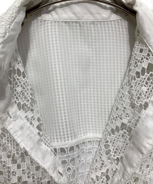 LE CIEL BLEU（ルシェルブルー）LE CIEL BLEU (ルシェルブルー) Paneled Lace Cropped Shirt ホワイト サイズ:36の古着・服飾アイテム