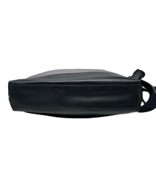 COACH（コーチ）COACH (コーチ) メッセンジャーバッグ グレー×ブラックの古着・服飾アイテム