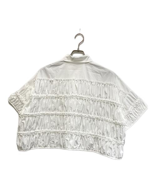 ENFOLD（エンフォルド）ENFOLD (エンフォルド) TIERED GATHER SHIRT ホワイト サイズ:38の古着・服飾アイテム