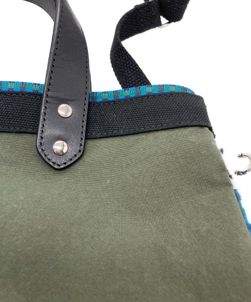 familiar（ファミリア）familiar (ファミリア) ajew (エジュー) 2WAYバッグ カーキの古着・服飾アイテム