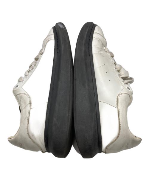 ALEXANDER McQUEEN（アレキサンダーマックイーン）ALEXANDER McQUEEN (アレキサンダーマックイーン) オーバーサイズドスニーカー ブラック×ホワイト サイズ:41の古着・服飾アイテム