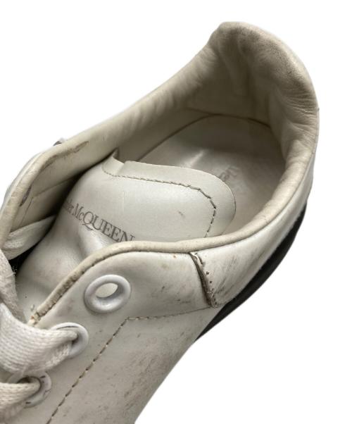 ALEXANDER McQUEEN（アレキサンダーマックイーン）ALEXANDER McQUEEN (アレキサンダーマックイーン) オーバーサイズドスニーカー ブラック×ホワイト サイズ:41の古着・服飾アイテム