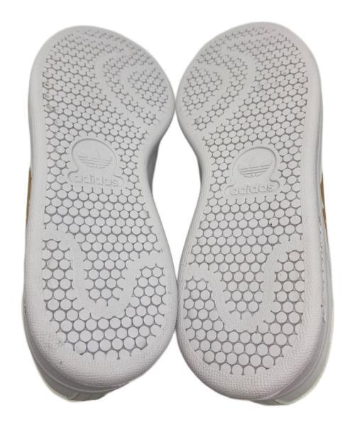 adidas（アディダス）adidas (アディダス) marimekko (マリメッコ) Stan Smith J Footwear White/スタン スミス ホワイト サイズ:23.5cm 未使用品の古着・服飾アイテム