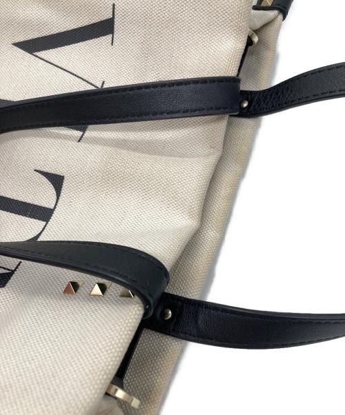 VALENTINO（ヴァレンティノ）VALENTINO (ヴァレンティノ) スタッズ付きキャンバストートバッグ ベージュの古着・服飾アイテム