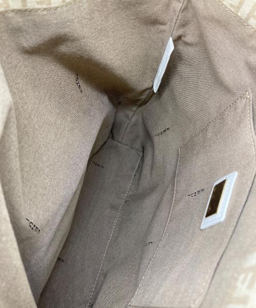 FENDI（フェンディ）FENDI (フェンディ) ハンドバッグ ベージュ×ホワイトの古着・服飾アイテム