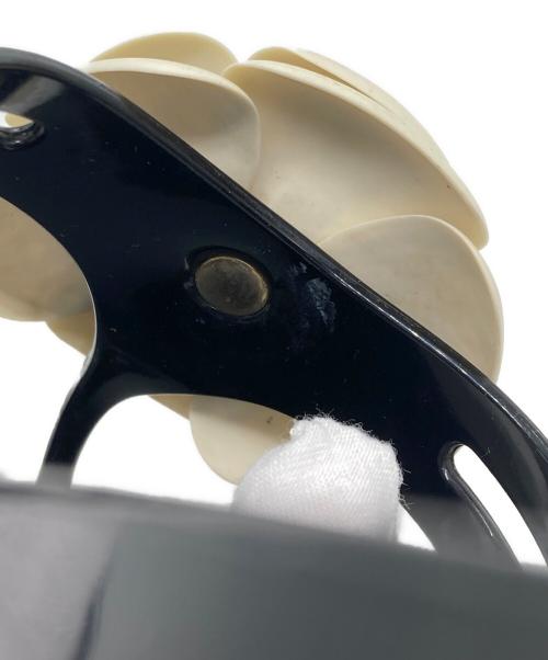 CHANEL（シャネル）CHANEL (シャネル) カメリアビーチサンダル ブラック サイズ:37の古着・服飾アイテム