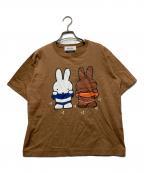 MUVEILミュベール）の古着「ミッフィーコラボプリントTシャツ」｜ブラウン
