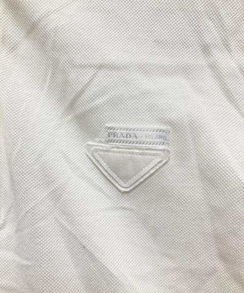 PRADA（プラダ）PRADA (プラダ) ポロシャツ/三角プレート/Tシャツ ホワイト サイズ:Ｓ  170/80cmの古着・服飾アイテム