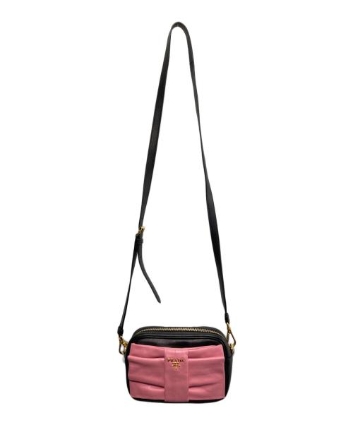 PRADA（プラダ）PRADA (プラダ) リボンモチーフ レザーショルダーバッグ ブラック×ピンク サイズ:-の古着・服飾アイテム