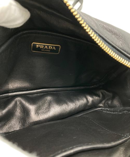 PRADA（プラダ）PRADA (プラダ) リボンモチーフ レザーショルダーバッグ ブラック×ピンク サイズ:-の古着・服飾アイテム