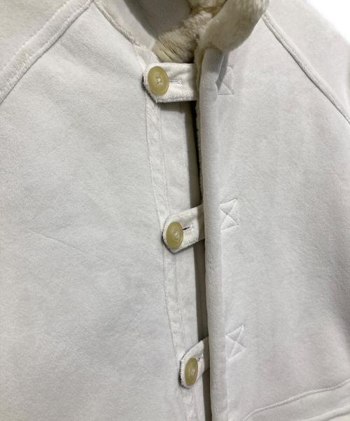 BURBERRY BLACK LABEL（バーバリーブラックレーベル）BURBERRY BLACK LABEL (バーバリーブラックレーベル) フェイクムートンコート ホワイト サイズ:Mの古着・服飾アイテム