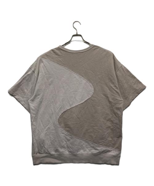 MAISON SPECIAL（メゾンスペシャル）MAISON SPECIAL (メゾンスペシャル) Wave Cut Docking Logo Print Prime-Over Crew Neck T-shirt ベージュ サイズ:2の古着・服飾アイテム