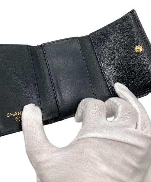 CHANEL（シャネル）CHANEL (シャネル) ボーイシャネルマトラッセコンパクトウォレット ブラックの古着・服飾アイテム
