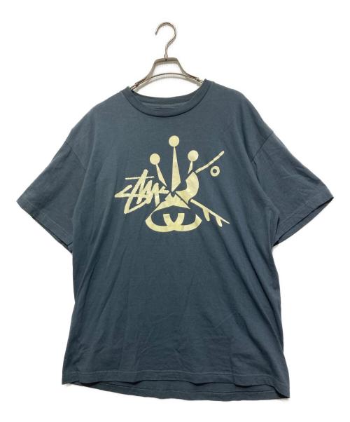stussy（ステューシー）stussy (ステューシー) プリントTシャツ チャコールグレー サイズ:XLの古着・服飾アイテム