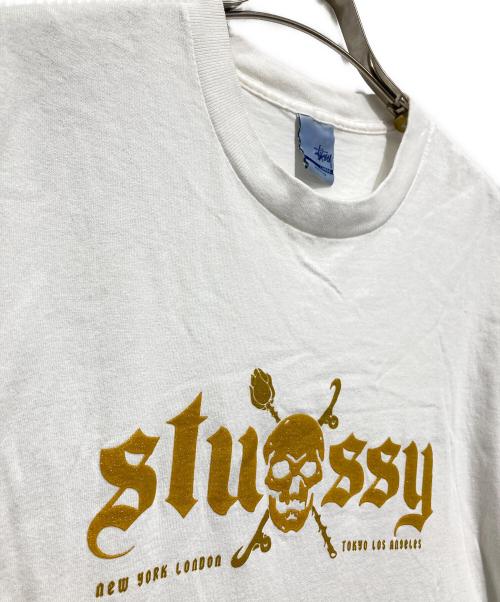 stussy（ステューシー）stussy (ステューシー) スカルプリントTシャツ ホワイト サイズ:Lの古着・服飾アイテム
