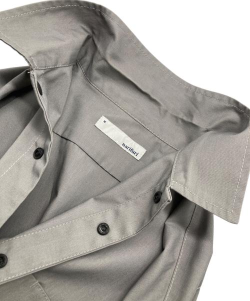 narifuri（ナリフリ）narifuri (ナリフリ) UNIVERSAL OVERALL (ユニバーサルオーバーオール) ワークシャツ グレー サイズ:Mの古着・服飾アイテム