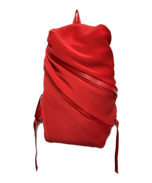 PLEATS PLEASE（プリーツプリーズ）PLEATS PLEASE (プリーツプリーズ) バイアスジップウェーブバックパック レッドの古着・服飾アイテム