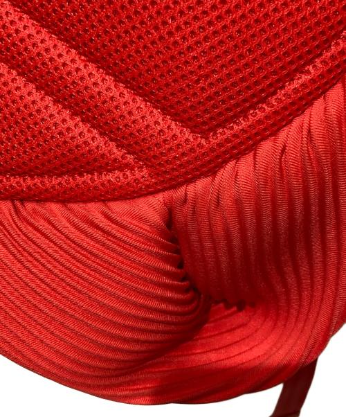 PLEATS PLEASE（プリーツプリーズ）PLEATS PLEASE (プリーツプリーズ) バイアスジップウェーブバックパック レッドの古着・服飾アイテム