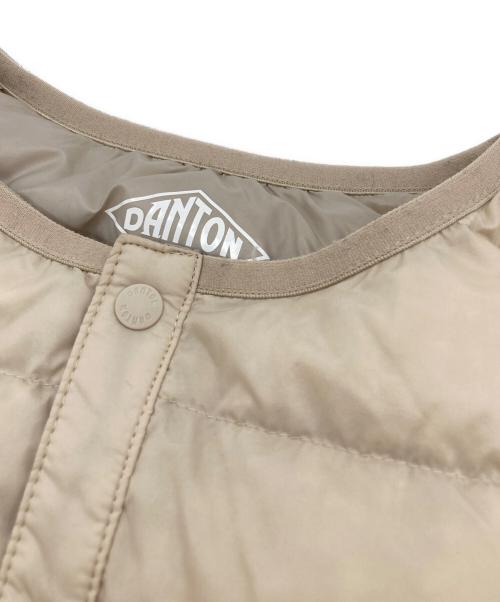 DANTON（ダントン）DANTON (ダントン) クルーネック インナーダウンジャケット ナチュラル サイズ:Sの古着・服飾アイテム