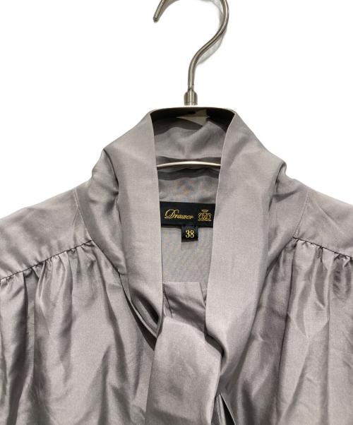 DRAWER（ドゥロワー）DRAWER (ドゥロワー) ボウタイシルクブラウス グレー サイズ:Mの古着・服飾アイテム