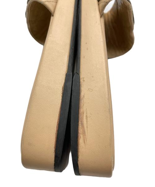 CHANEL（シャネル）CHANEL (シャネル) キルティングサンダル ベージュ サイズ:不明の古着・服飾アイテム