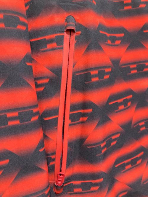 DIESEL（ディーゼル）DIESEL (ディーゼル) Amwt-Vozley-Wt25 Rain Jacket レッド×ブラック サイズ:不明の古着・服飾アイテム