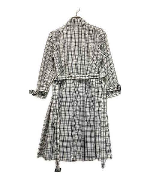 BURBERRY BLACK LABEL（バーバリーブラックレーベル）BURBERRY BLACK LABEL (バーバリーブラックレーベル) チェックコート ホワイト×ブラック サイズ:38の古着・服飾アイテム