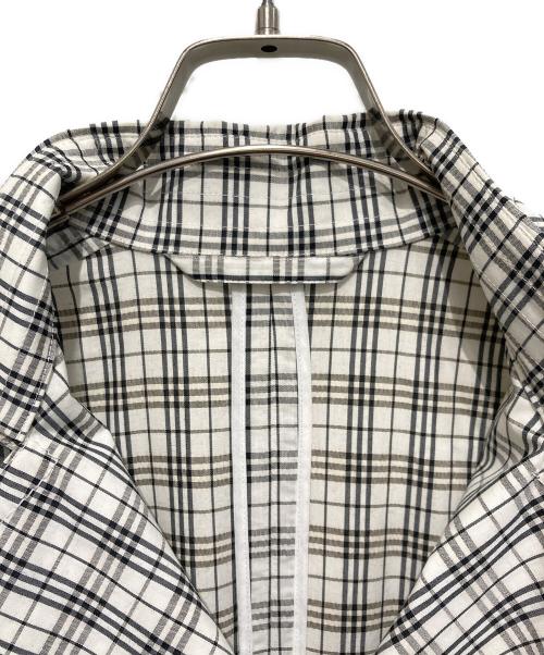 BURBERRY BLACK LABEL（バーバリーブラックレーベル）BURBERRY BLACK LABEL (バーバリーブラックレーベル) チェックコート ホワイト×ブラック サイズ:38の古着・服飾アイテム