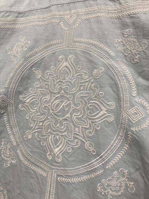 KITH（キス）KITH (キス) Raw Hem Denim Apollo Shirt ブルー サイズ:Lの古着・服飾アイテム