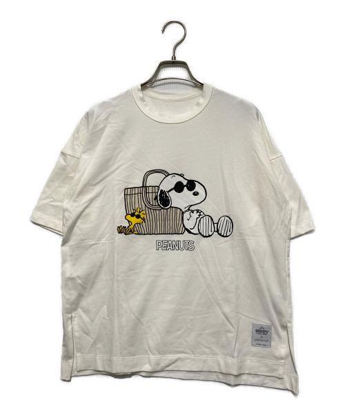 pionunnal（ピオヌンナル）pionunnal (ピオヌンナル) PEANUTS (ピーナッツ) プリントTシャツ ホワイト サイズ:FREEの古着・服飾アイテム
