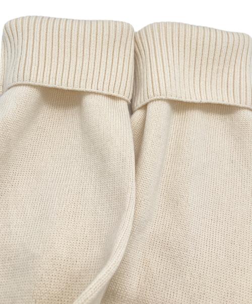 AMI Alexandre Mattiussi（アミアレクサンドルマテュッシ）AMI Alexandre Mattiussi (アミアレクサンドルマテュッシ) SMALL RED AMI DE COEUR KNITTED POLO クリーム サイズ:Mの古着・服飾アイテム