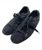 PRADAプラダ）の古着「スウェードローカットスニーカー」｜ブラック