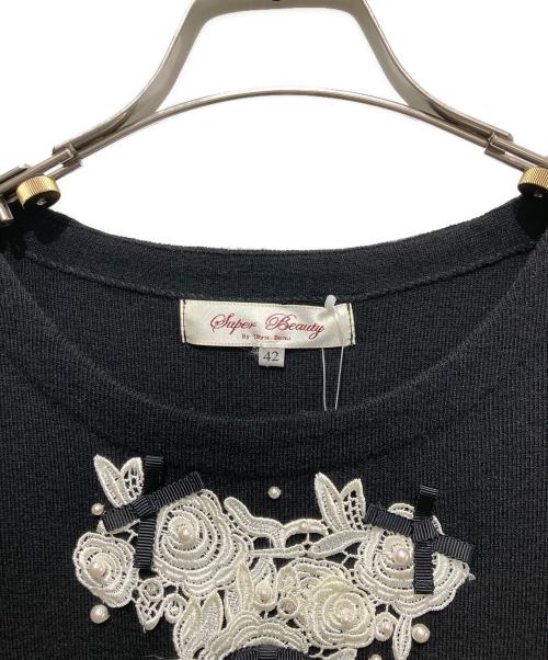 Super Beauty（スーパービューティ）Super Beauty (スーパービューティ) レースモチーフ使い 裾フリル チュニック セーター ブラック サイズ:42の古着・服飾アイテム