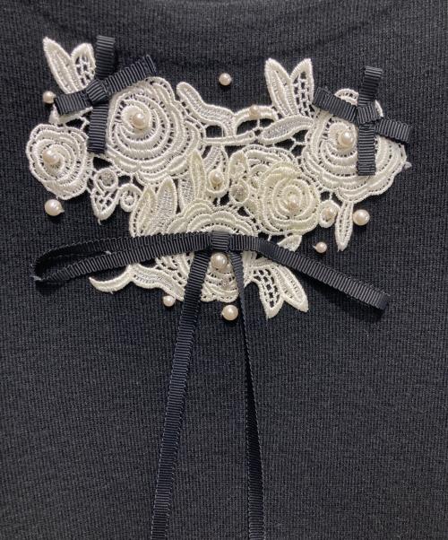 Super Beauty（スーパービューティ）Super Beauty (スーパービューティ) レースモチーフ使い 裾フリル チュニック セーター ブラック サイズ:42の古着・服飾アイテム