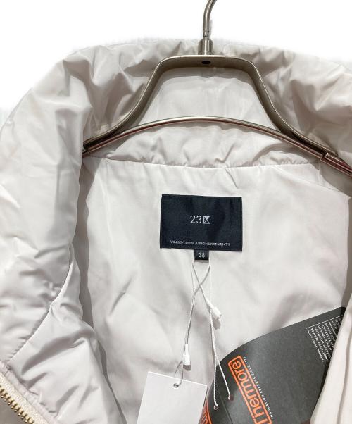23区（ニジュウサンク）23区 (ニジュウサンク) 中綿 パティング ベスト ホワイト サイズ:38 未使用品の古着・服飾アイテム