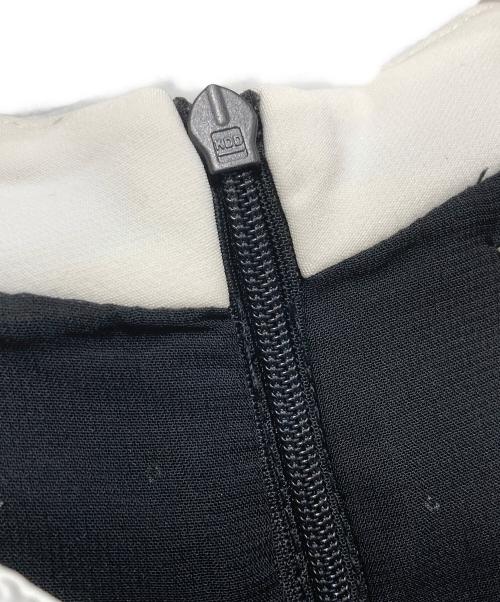 LeJa（レジャ）LEJA (レジャ) 花柄レースカラースパンコール刺繍Aラインフレアドレス ブラック サイズ:Mの古着・服飾アイテム